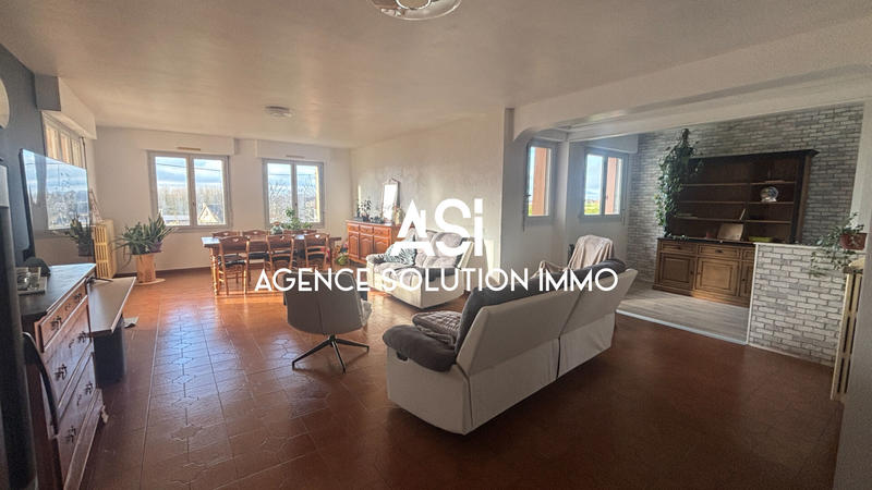 Maison - 235 m² - 7 pièces