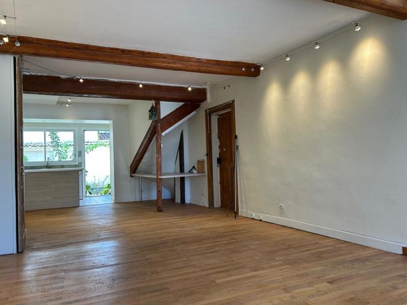 Appartement - 109 m² - 6 pièces