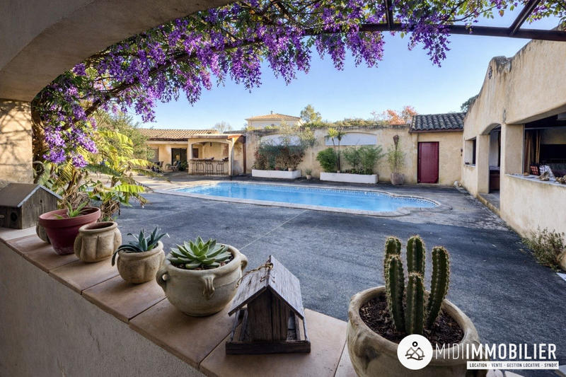 Maison - 222 m² - 4 pièces