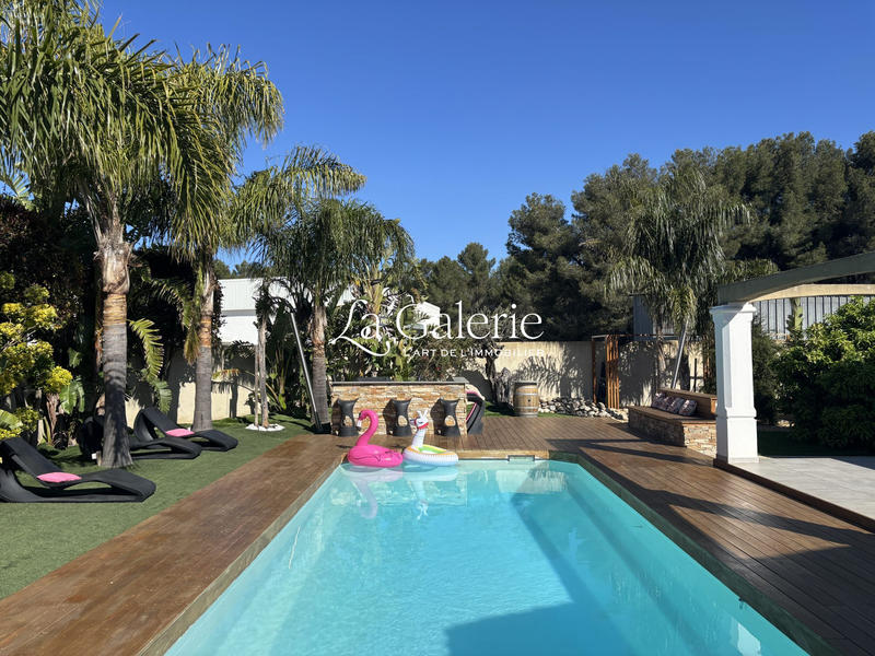 Villa - 165 m² - 6 pièces