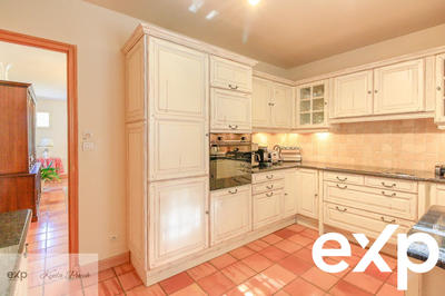 Maison - 185 m² - 7 pièces