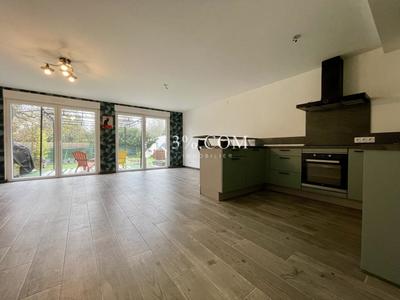 Maison - 99 m² - 5 pièces