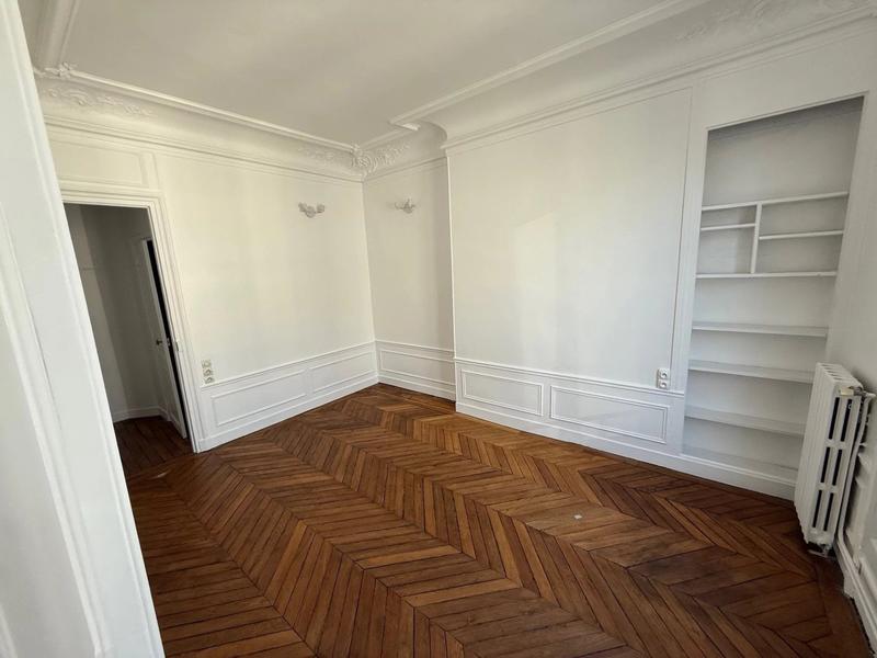 Bureau - 99 m² - 4 pièces