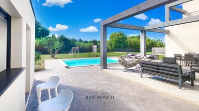 Villa - 206 m² - 5 pièces