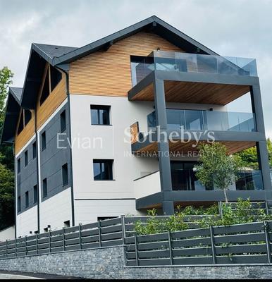 Appartement - 121 m² - 4 pièces