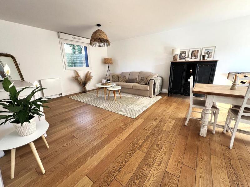 Appartement - 100 m² - 4 pièces