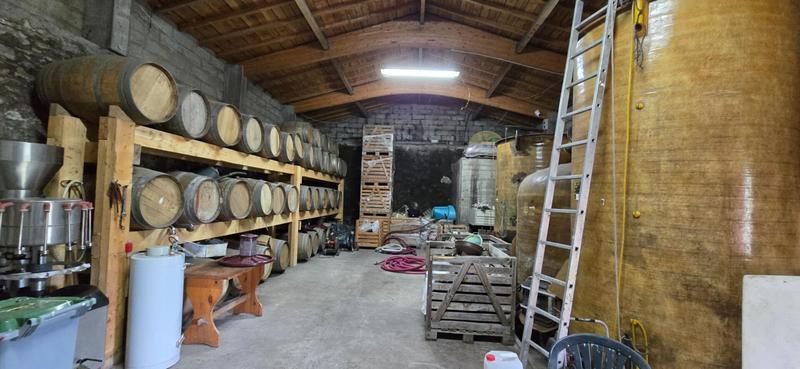 Maison - 180 000 m² - 12 pièces