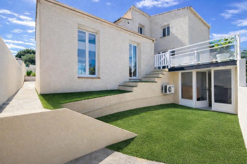 Maison - 202 m² - 5 pièces