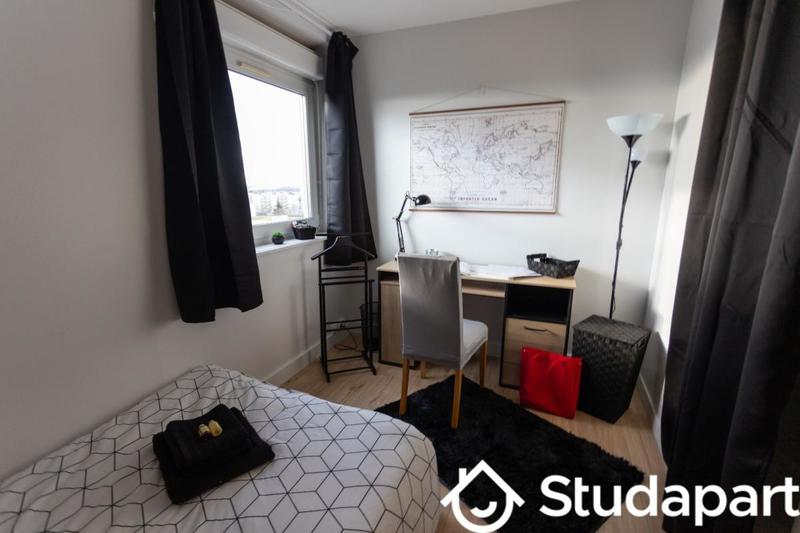 Chambre - 10 m² - 1 pièce