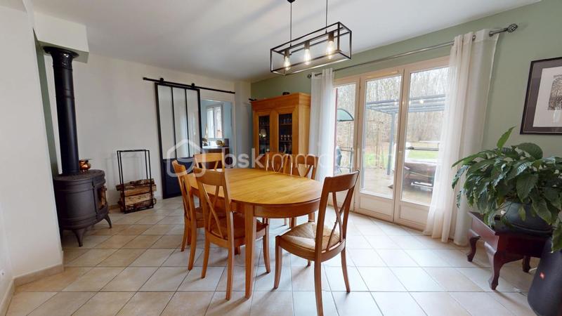 Maison - 98 m² - 5 pièces