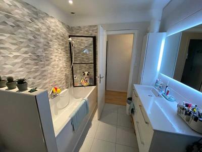 Maison traditionnelle - 125 m² - 6 pièces