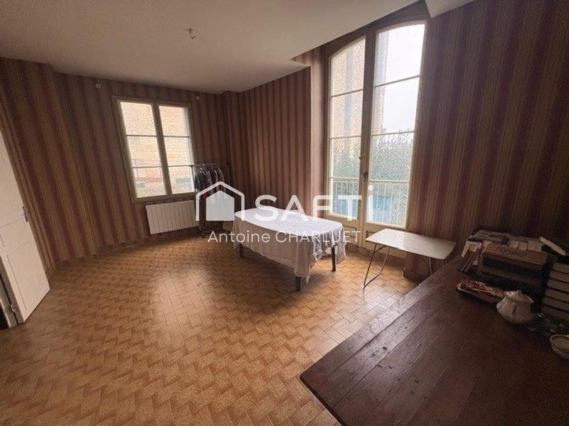 Maison - 330 m² - 13 pièces