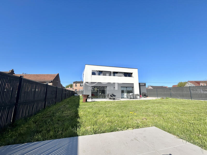 Maison - 110 m² - 5 pièces