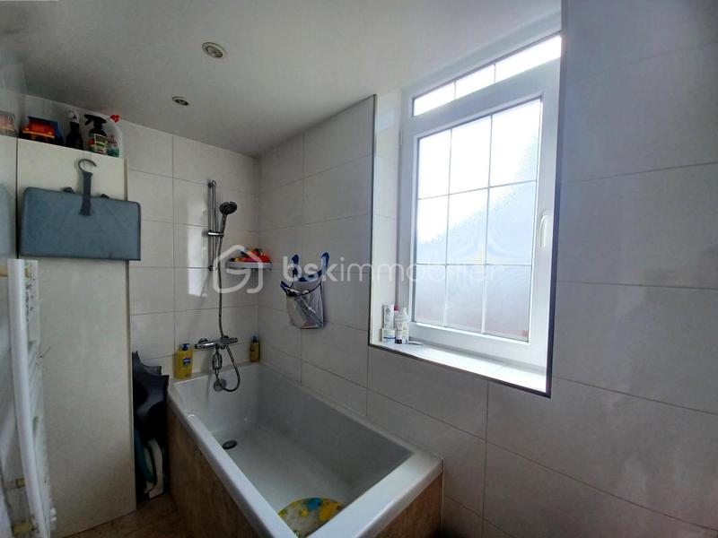 Maison - 98 m² - 5 pièces