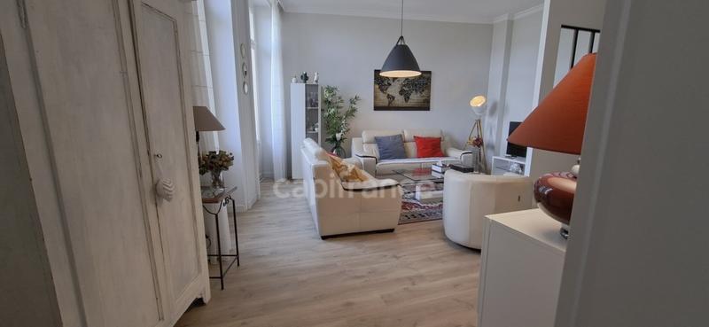 Appartement bourgeois - 103 m² - 3 pièces