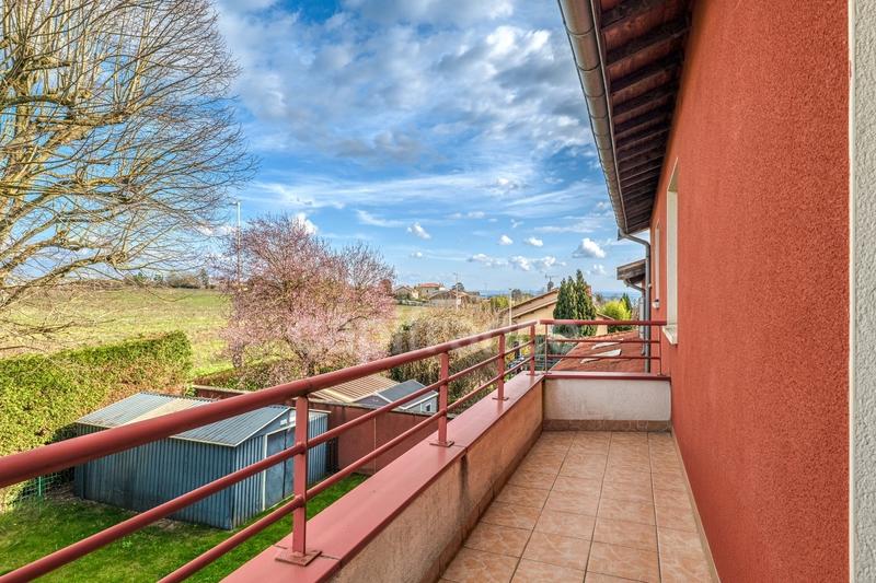 Appartement - 85 m² - 4 pièces