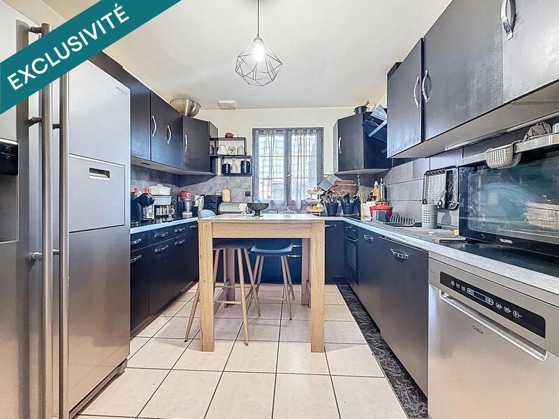 Maison - 97 m² - 5 pièces