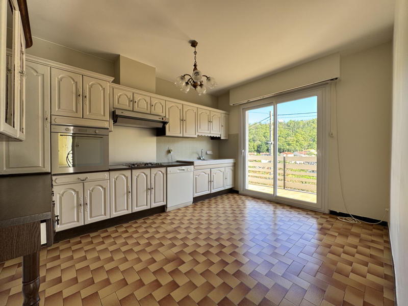 Maison - 226 m² - 8 pièces