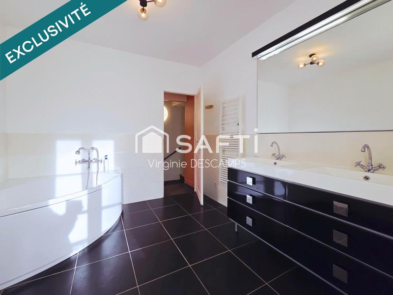 Maison - 198 m² - 7 pièces