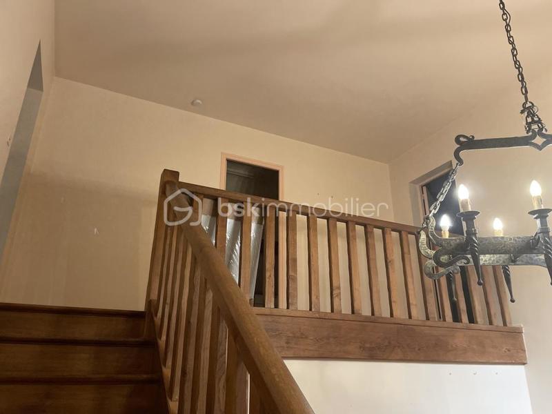 Demeure - 375 m² - 9 pièces