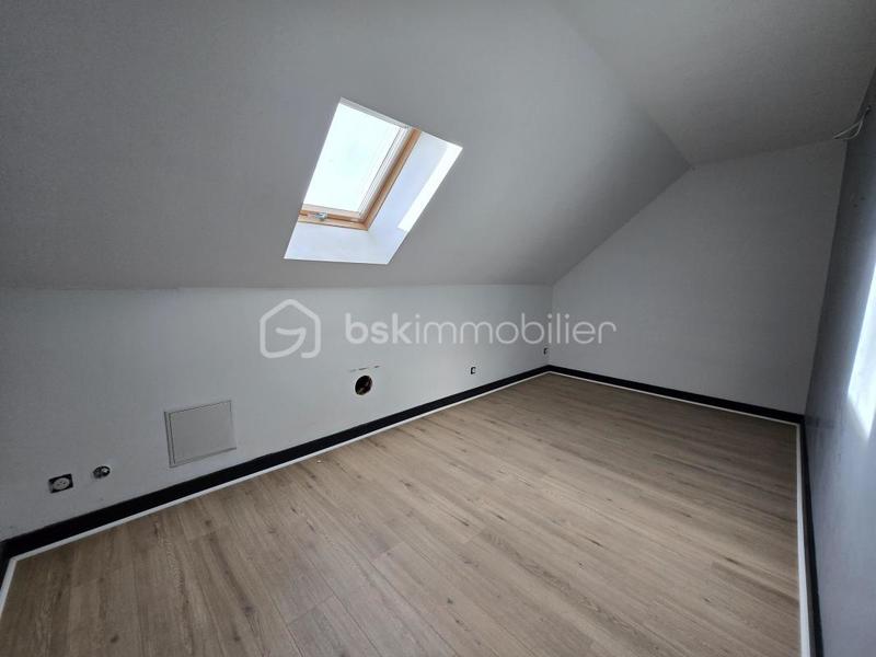 Pavillon - 230 m² - 7 pièces