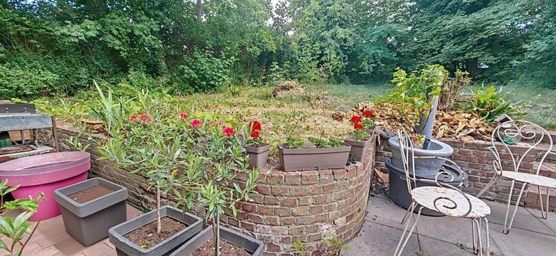 Maison - 350 m² - 12 pièces