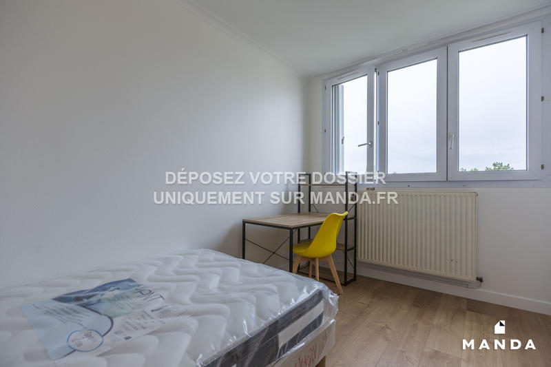 Chambre - 10 m² - 5 pièces