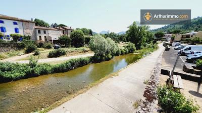 Maison - 137 m² - 8 pièces