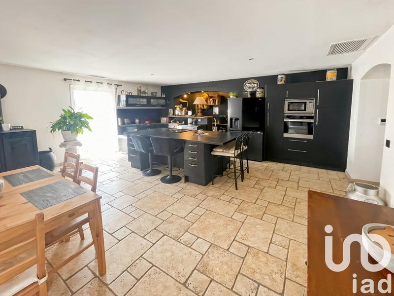 Maison - 227 m² - 7 pièces