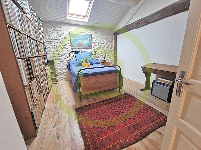 Maison - 281 m² - 11 pièces