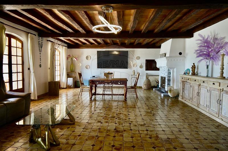 Villa - 250 m² - 6 pièces