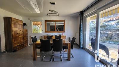 Maison - 170 m² - 6 pièces