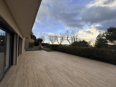Villa - 300 m² - 9 pièces