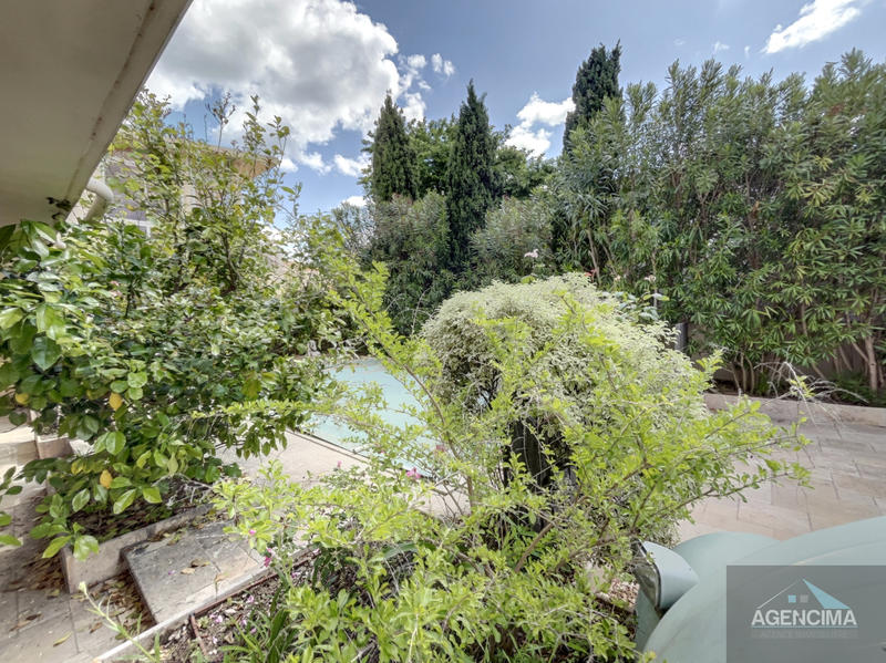 Villa - 143 m² - 8 pièces