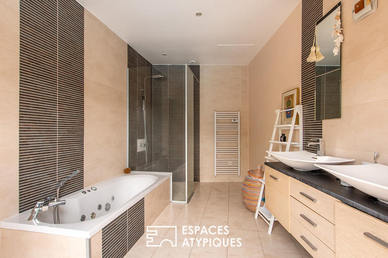 Maison - 165 m² - 8 pièces