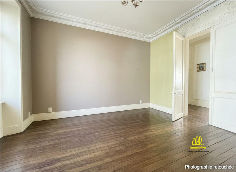 Appartement - 177 m² - 6 pièces