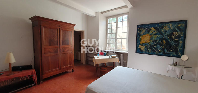 Maison - 260 m² - 7 pièces