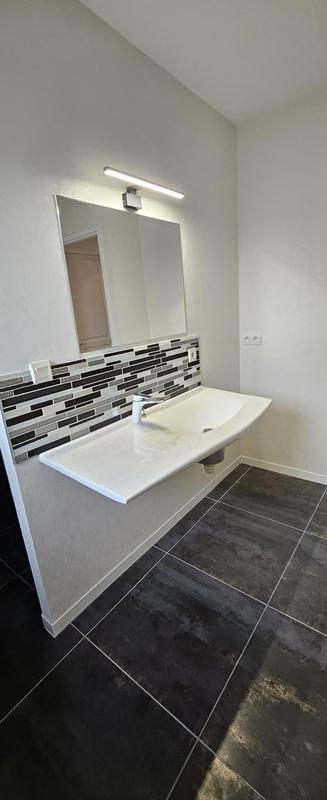 Maison - 80 m² - 5 pièces