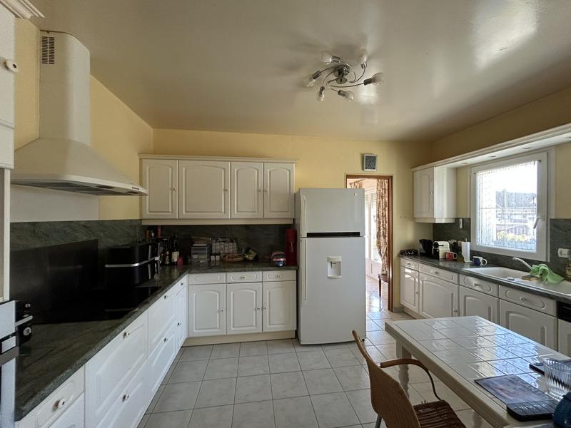 Maison traditionnelle - 174 m² - 6 pièces