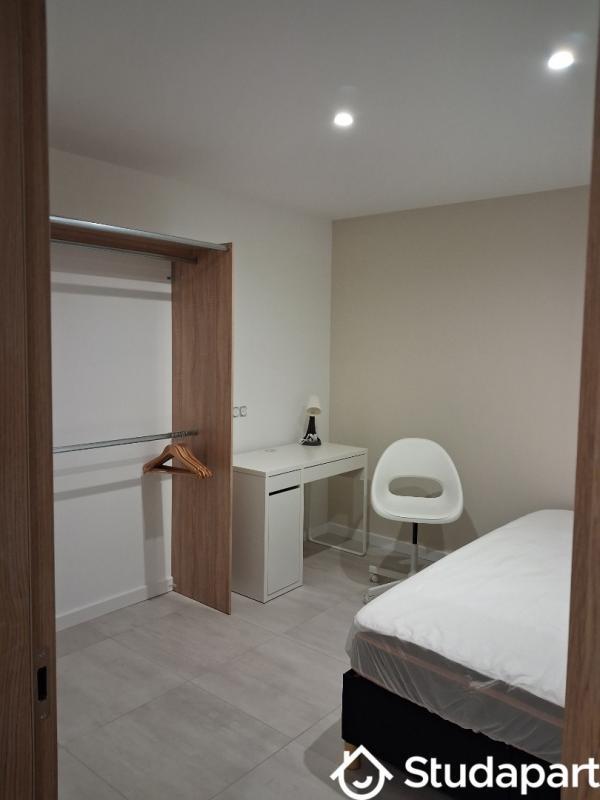 Chambre - 11 m² - 1 pièce