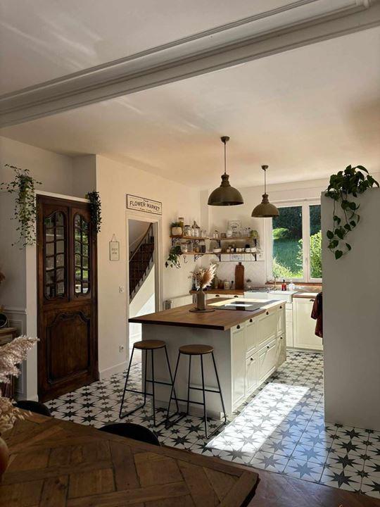 Maison ancienne - 164 m² - 8 pièces