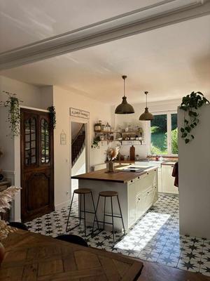 Maison ancienne - 164 m² - 8 pièces