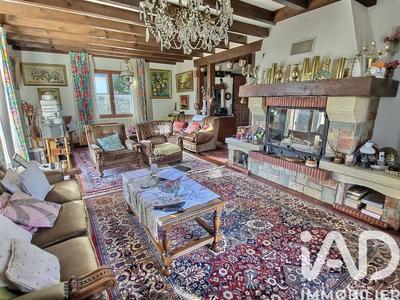 Maison - 385 m² - 11 pièces