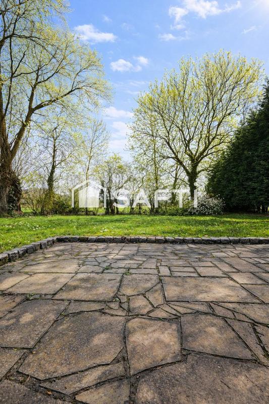 Maison - 252 m² - 10 pièces