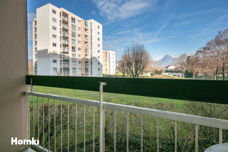 Appartement - 90 m² - 5 pièces