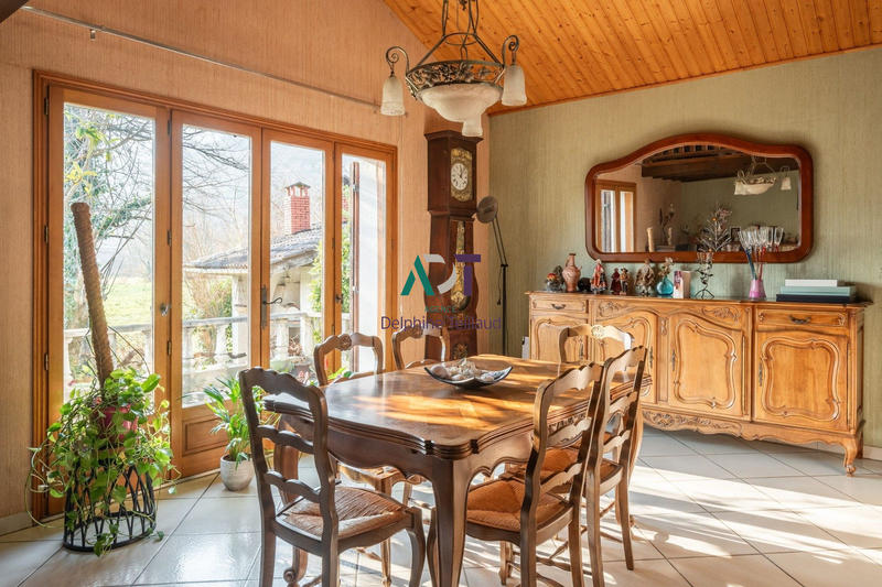 Maison - 187 m² - 8 pièces