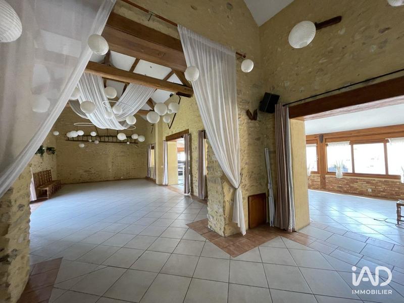 Local commercial - 1 517 m²