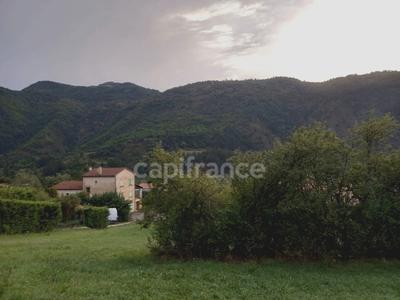 Terrain constructible - 905 m²