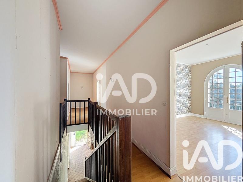 Maison - 305 m² - 8 pièces
