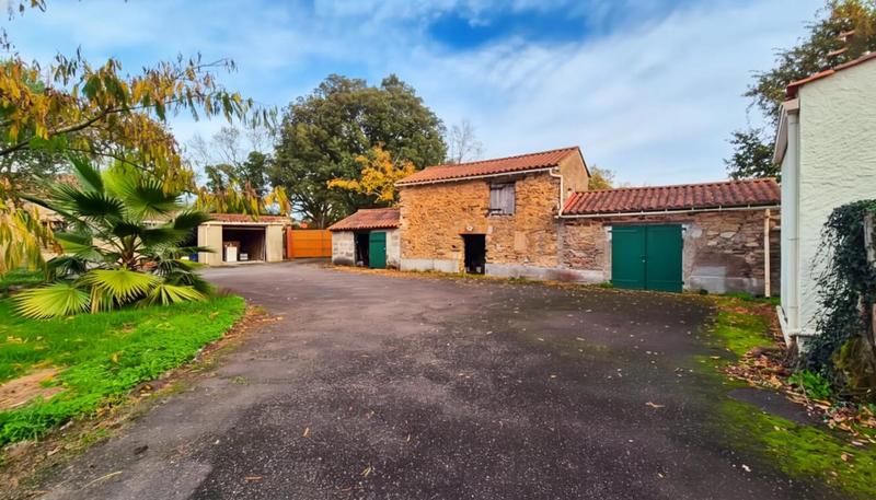 Maison - 268 m² - 10 pièces